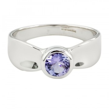 9ct White Gold Tanzanite Ring Size N